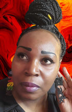 Load image into Gallery viewer, Black Queen Earrings