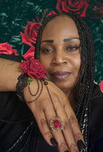 Load image into Gallery viewer, Rose Seduction Mitten (Bracelet and Ring Combo)