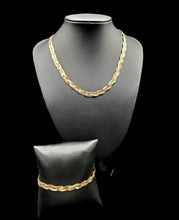 Load image into Gallery viewer, "Three Times Intertwined" Necklace and Bracelet Jewelry Set