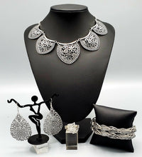 Load image into Gallery viewer, Garden Pixie Jewelry Set