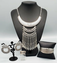 Load image into Gallery viewer, "Eastern Empress" Jewelry Set