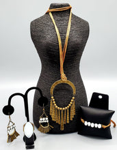 Load image into Gallery viewer, Sunset Sightings May 2021 Fashion Fix