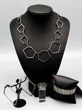 Load image into Gallery viewer, "Full Frame" Black Jewelry Set