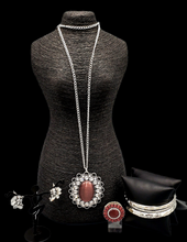 Load image into Gallery viewer, Oh My Medallion Purple Cat's Eye Custom Set