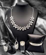 Load image into Gallery viewer, Fiercely 5th Avenue November 2021 Fashion Fix Set