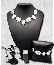 Load image into Gallery viewer, Fiercely 5th Avenue December 2021 Fashion Fix Set