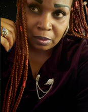 Load image into Gallery viewer, Angel Wings Brooch