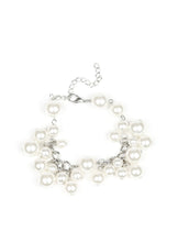 Load image into Gallery viewer, Soon To Be Mrs. White Pearl Custom Set