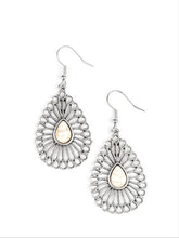 Load image into Gallery viewer, Tiger Trap White Cracklestone and Silver Custom Set