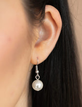 Load image into Gallery viewer, Rich Girl Refinement White Pearl and Bling Custom Set