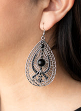 Load image into Gallery viewer, Sandstone Solstice Black and Silver Custom Set