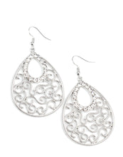 Load image into Gallery viewer, Rich Girl Refinement Blue Pearl and Bling Custom Set