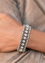 Load image into Gallery viewer, Magnificent Musings December 2021 Fashion Fix Set