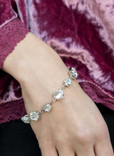 Load image into Gallery viewer, Fiercely 5th Avenue February 2022 Fashion Fix Set