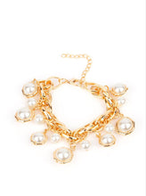 Load image into Gallery viewer, Fiercely 5th Avenue August 2021 Fashion Fix Set