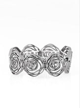 Load image into Gallery viewer, Rosy Rosette Black Mini Custom Set