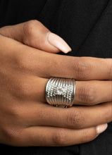 Load image into Gallery viewer, "Impressive" Jewelry Set