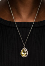 Load image into Gallery viewer, Duchess Decorum Yellow Custom Set