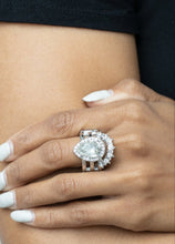 Load image into Gallery viewer, "Spotlight Stunner" Bling Jewelry Set