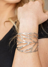 Load image into Gallery viewer, Down Feathers Custom Jewelry Set