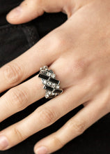 Load image into Gallery viewer, Standout Strands Black Jewelry Set