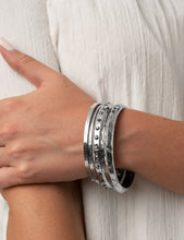 Load image into Gallery viewer, "Record-Breaking Radiance" Jewelry Set