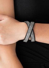 Load image into Gallery viewer, Rock Band Refinement Black Bracelet