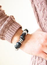 Load image into Gallery viewer, Vivid Vibes Black and Silver Custom Set