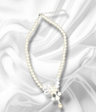 Load image into Gallery viewer, &quot;Classy Cosmopolitan&quot; Jewelry Set
