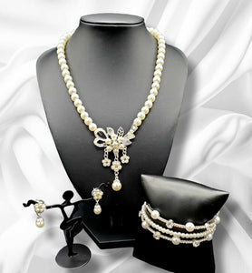 "Classy Cosmopolitan" Jewelry Set