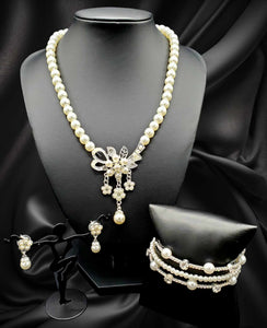 "Classy Cosmopolitan" Jewelry Set