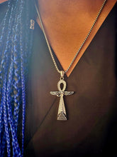 Load image into Gallery viewer, "Eternal Wings" Necklace and Bracelet Jewelry Set (Choose black or silver)

