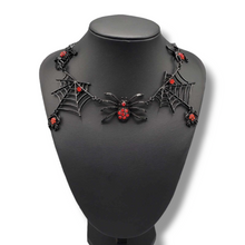 Load image into Gallery viewer, Black Widow Necklace
