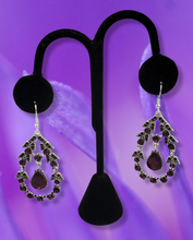 Load image into Gallery viewer, &quot;Garden D&quot; Purple Earrings
