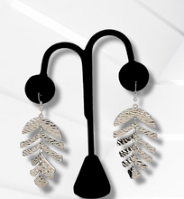 Load image into Gallery viewer, &quot;Palm Lagoon&quot; Earrings
