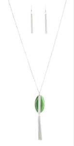 Tranquility Trend Green Necklace and Earrings