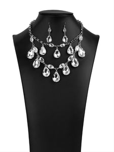 The Sarah 2020 Signature Zi Collection Necklace and Earrings
