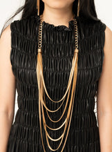 Load image into Gallery viewer, &quot;Diva Glow&quot; Necklace and Earrings
