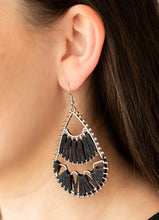 Load image into Gallery viewer, Flamenco Black Earrings
