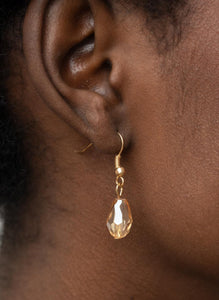 Teasable Teardrops Gold Necklace and Earrings