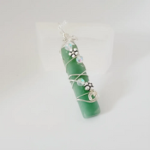 Load image into Gallery viewer, Healing Aventurine Crystal Necklace
