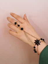 Load image into Gallery viewer, Black Dahlia Black Mitten (Bracelet/Ring Combination)
