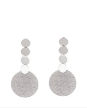 Load image into Gallery viewer, &quot;Idolized Illumination&quot; Earrings
