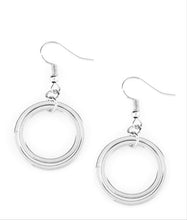Load image into Gallery viewer, &quot;The Gleam&quot; Earrings
